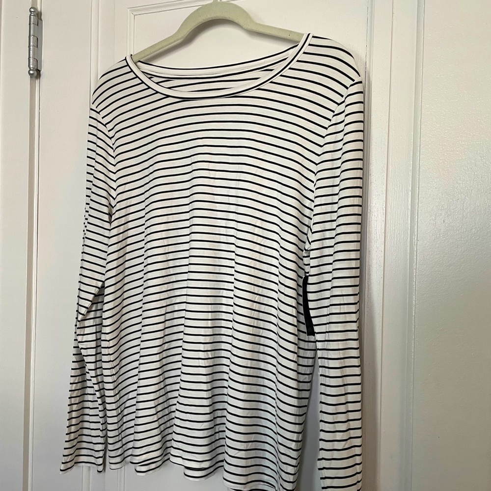 Worthington Long Sleeve Tee